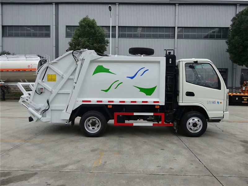 凱馬壓縮垃圾車(藍牌）