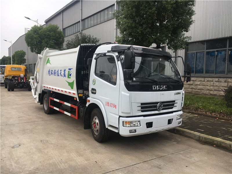 東風(fēng)多利卡壓縮垃圾車（8方）