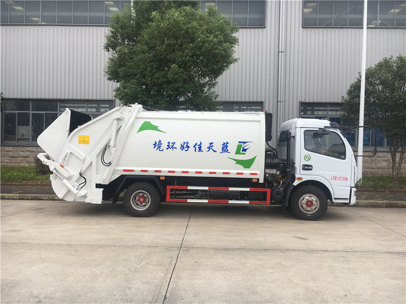 東風(fēng)多利卡壓縮垃圾車（8方）