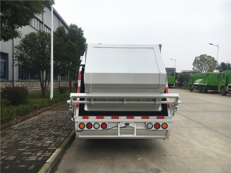 東風(fēng)多利卡壓縮垃圾車（8方）