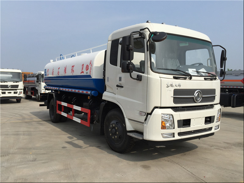 東風(fēng)天錦灑水車(chē)（12-14噸）