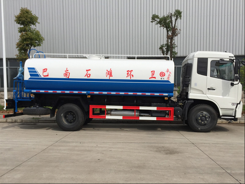 東風(fēng)天錦灑水車(chē)（12-14噸）