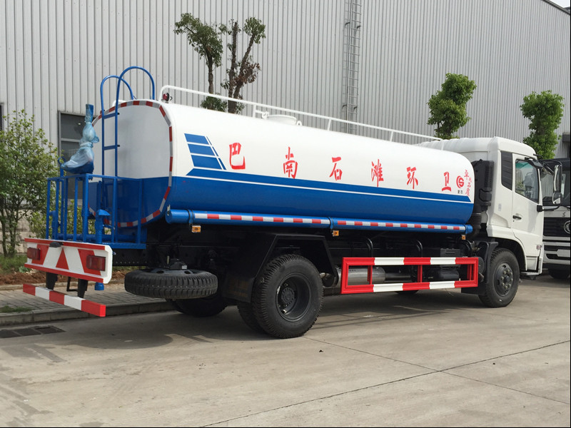 東風(fēng)天錦灑水車(chē)（12-14噸）