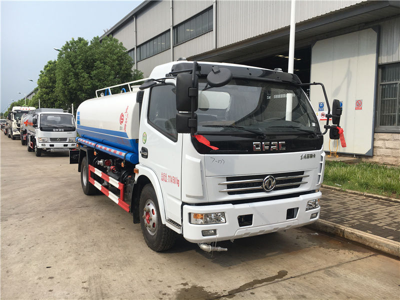 東風(fēng)多利卡灑水車(chē)（8噸）