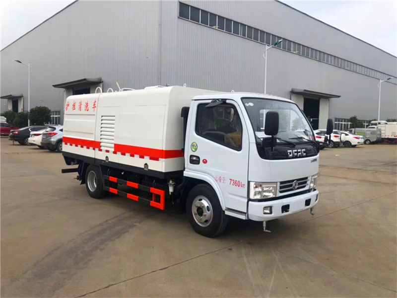 東風多利卡護欄清洗車