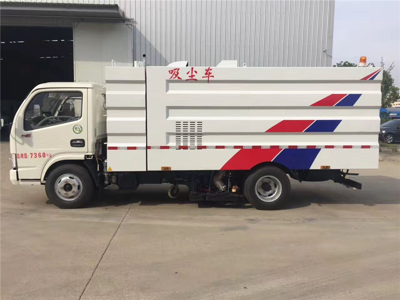 東風(fēng)小多利卡吸塵車（1水/4塵）