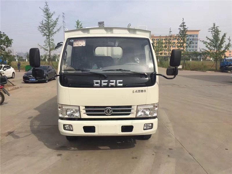 東風(fēng)小多利卡吸塵車（1水/4塵）