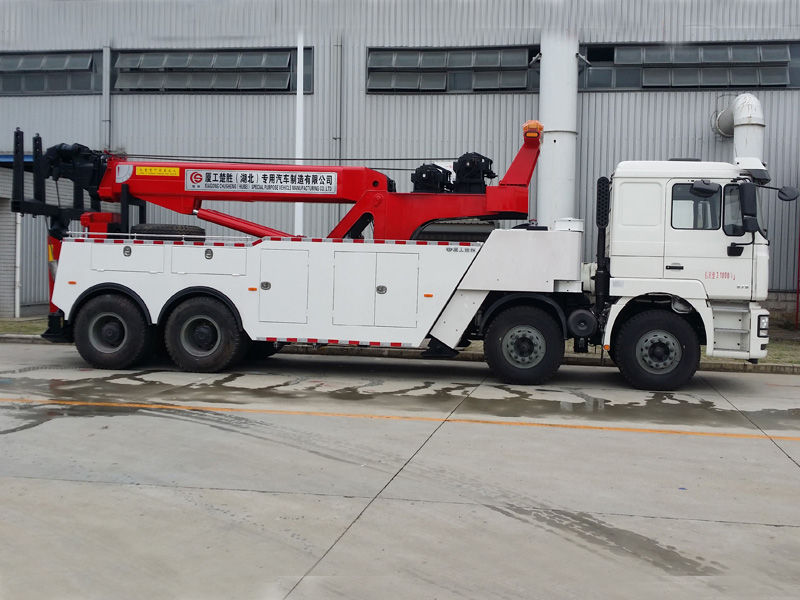 陜汽德隆重型清障車（30噸旋轉(zhuǎn)吊）