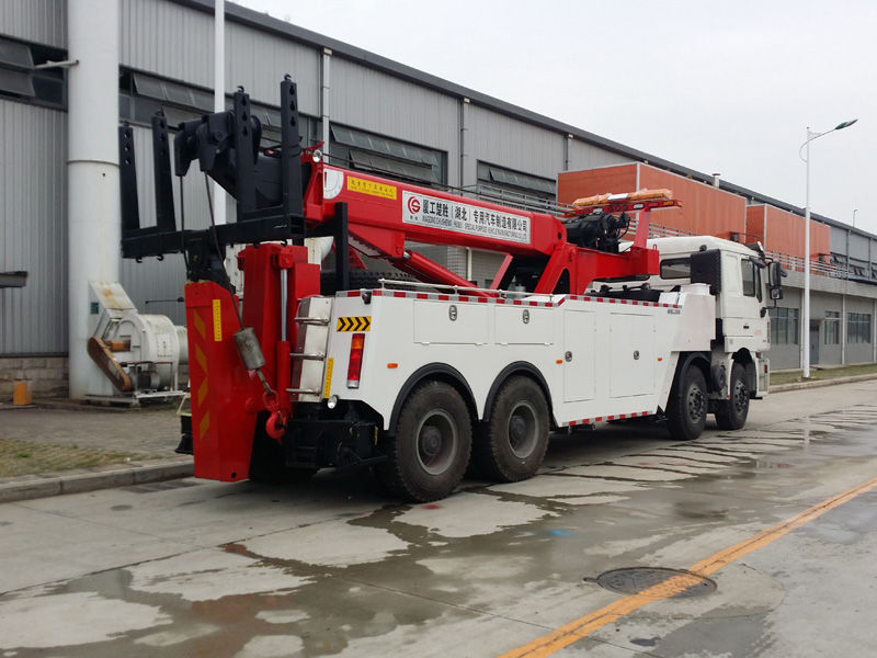 陜汽德隆重型清障車（30噸旋轉(zhuǎn)吊）
