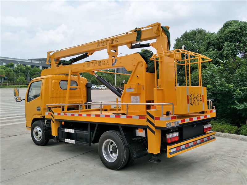 東風(fēng)多利卡12米高空作業(yè)車