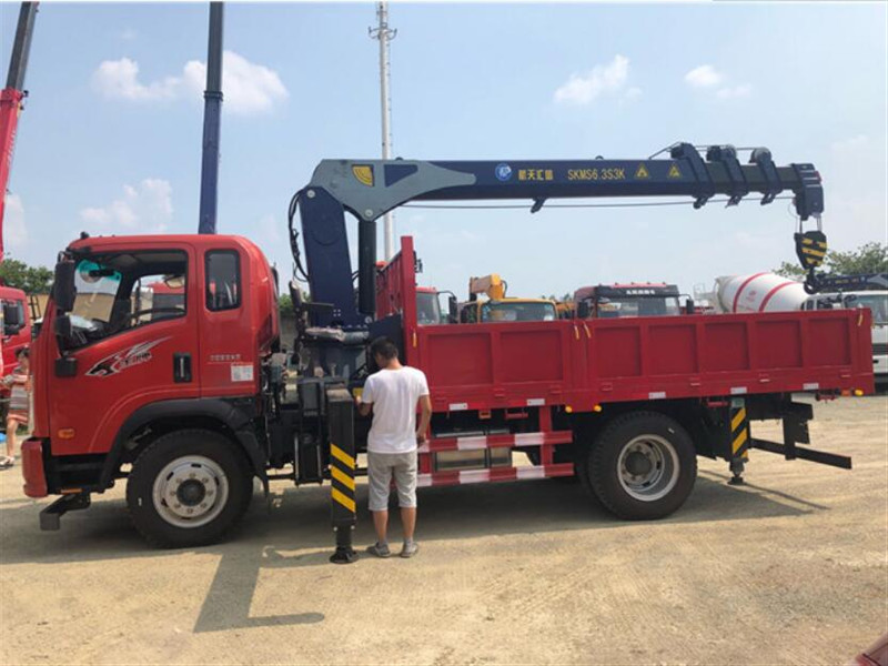 重汽王牌6.3噸隨車(chē)吊