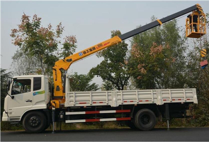 東風(fēng)天錦徐工8噸隨車(chē)吊