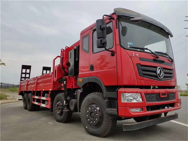 東風T5前四后八10噸隨車吊帶爬梯