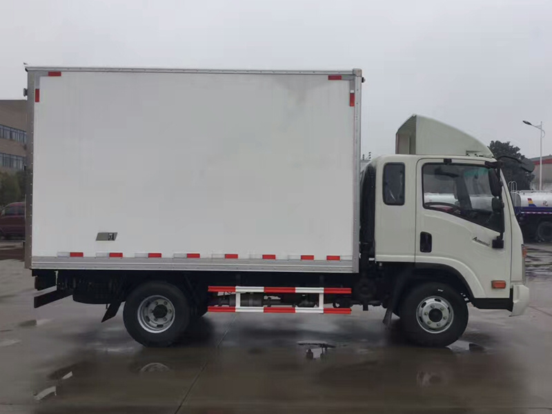 大運排半冷藏車(3.8米)