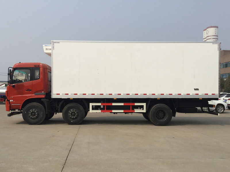 東風天錦小三軸冷藏車（8.6米）