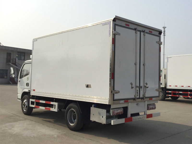 東風(fēng)小多利卡冷藏車(chē)（4米）