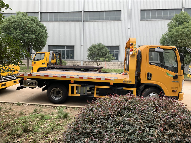 江鈴藍(lán)牌清障車
