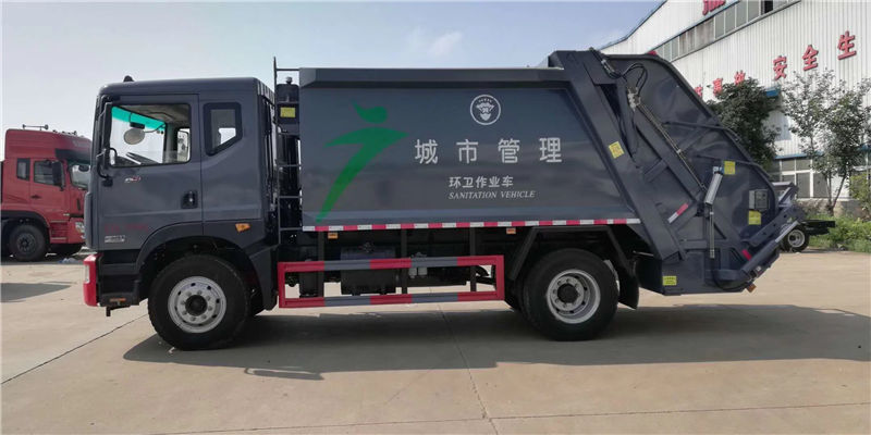 東風(fēng)D9壓縮垃圾車（10-12方）