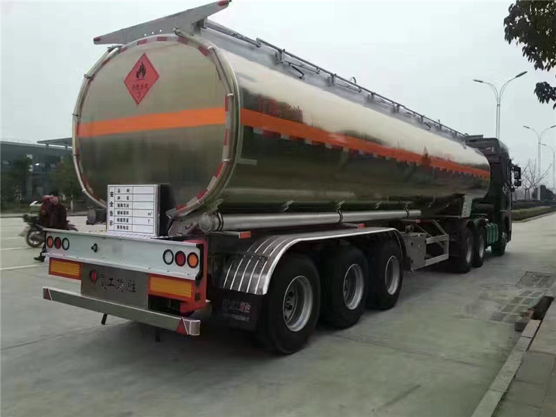 鋁合金半掛油罐車(chē)（35噸）