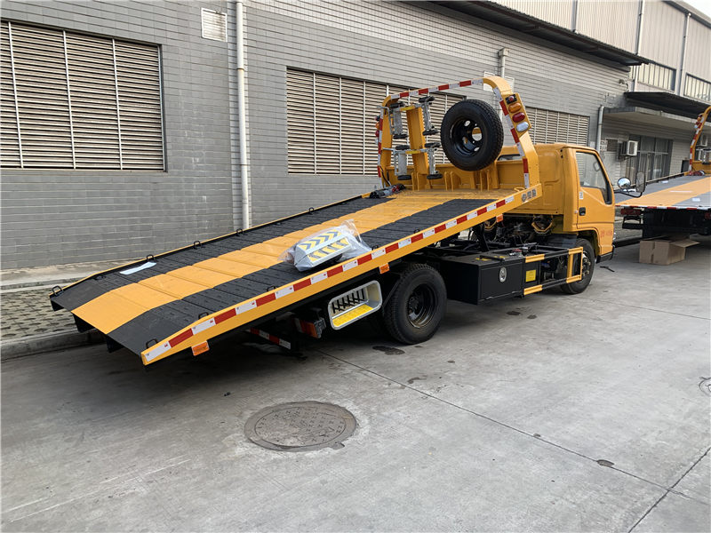 江鈴藍牌清障車（3噸伸縮板）