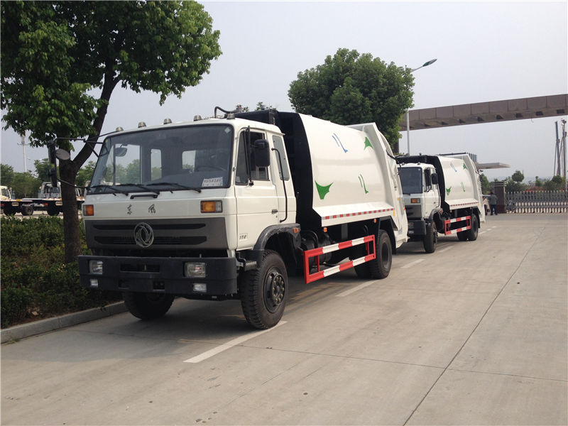 東風(fēng)153壓縮垃圾車（10方-12方）