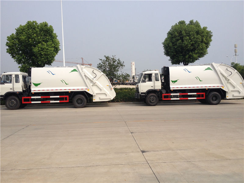 東風(fēng)153壓縮垃圾車（10方-12方）