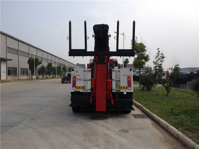 重汽豪沃清障車(chē)（40噸旋轉(zhuǎn)吊）
