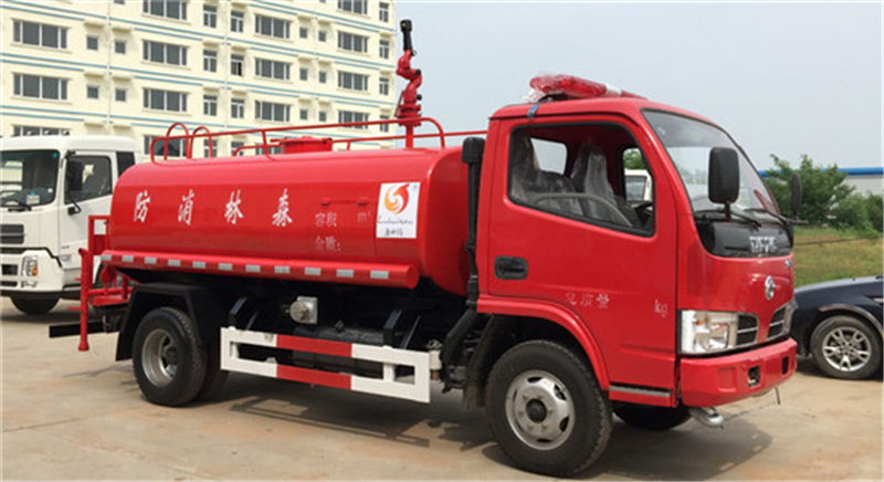 東風多利卡消防灑水車（3-5噸）