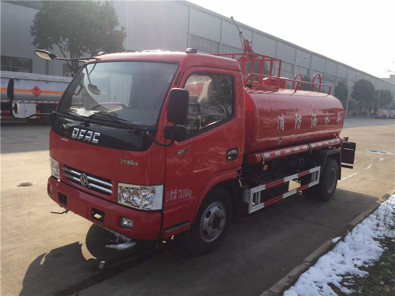 東風多利卡消防灑水車（3-5噸）