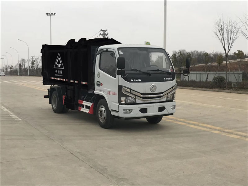 東風(fēng)掛桶垃圾車(chē)（4-5方國(guó)六）