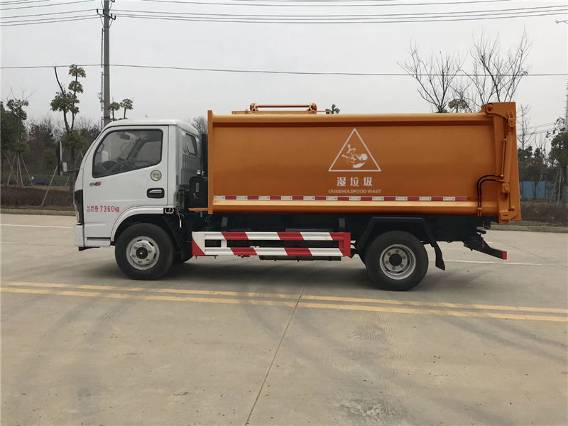 東風(fēng)掛桶垃圾車(chē)（4-5方國(guó)六）