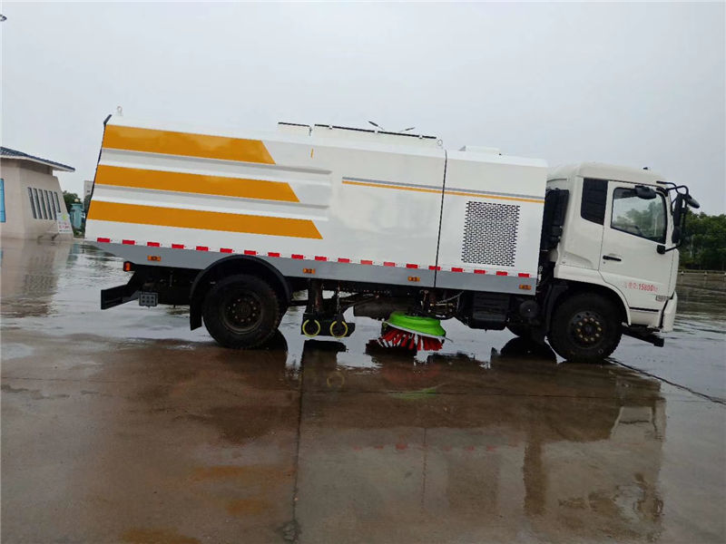 東風天錦洗掃車（8水/7塵）