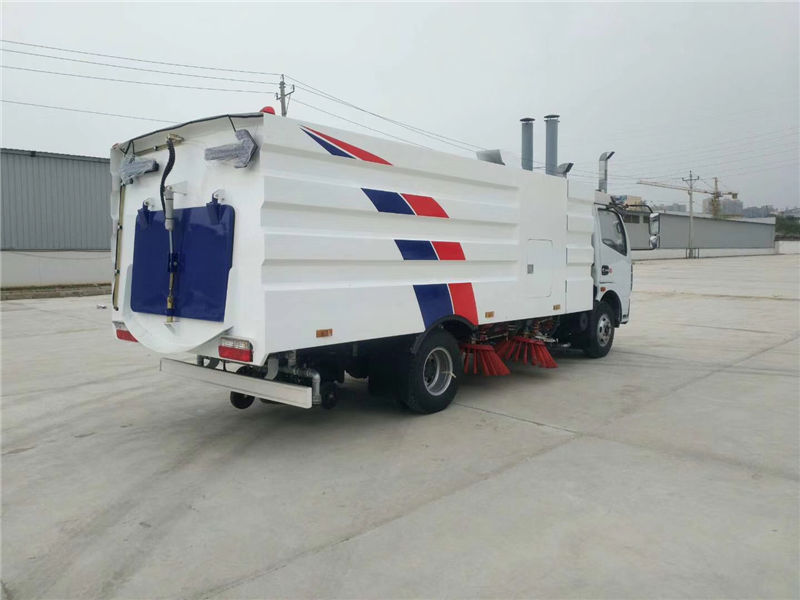 東風多利卡洗掃車（5噸）