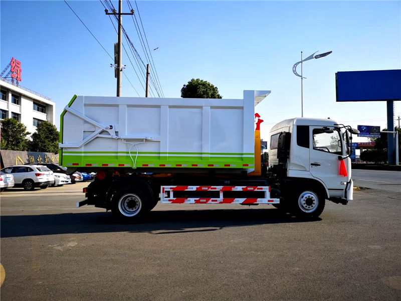東風(fēng)天錦勾臂垃圾車(chē)（10-12方）