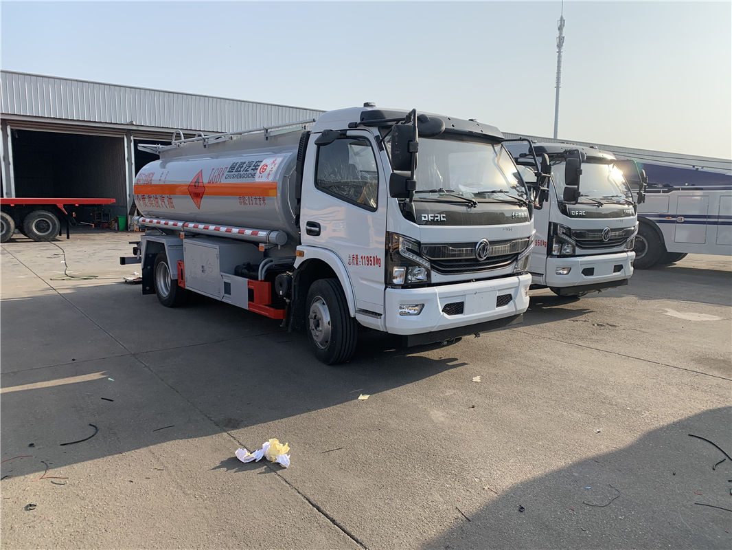 東風(fēng)凱普特8噸加油車（國(guó)六）